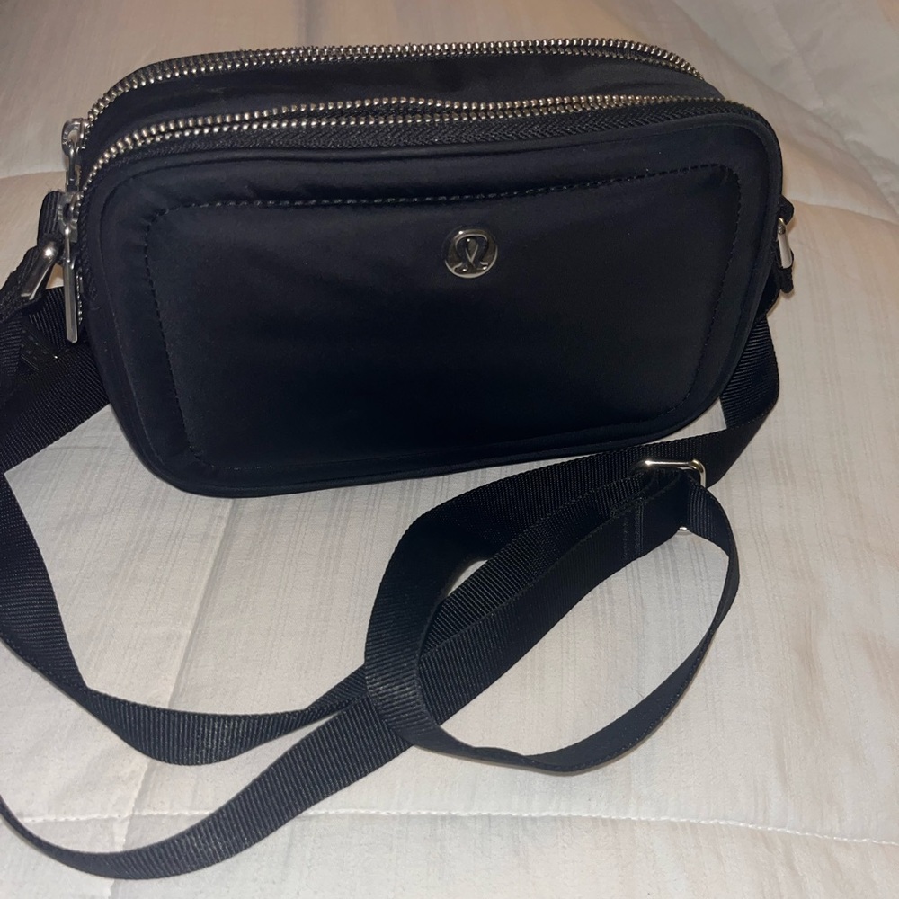 Lululemon Camera Bag 2L